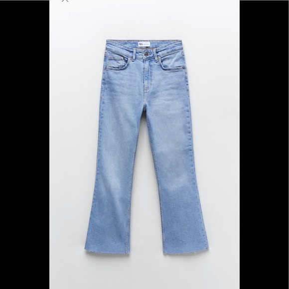 Zara Denim - Zara CROPPED FLARE‎ JEANS
